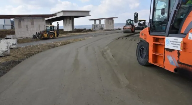 SÜLEYMANPAŞA OTOGARI BAĞLANTI GÜZERGAHLARINDA BETON YOL SERİMİ TAMAMLANDI