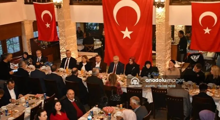 Tekirdağ Valisi Yıldırım, şehit aileleri ve gazilerle iftar yaptı