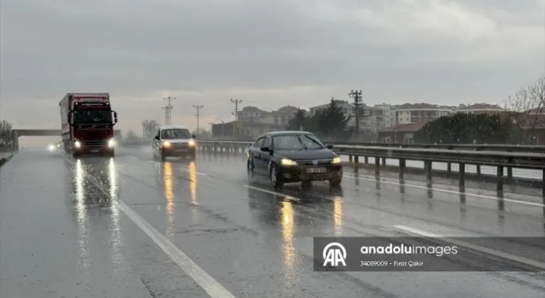 Tekirdağ ve Kırklareli'nde sağanak etkili oluyor