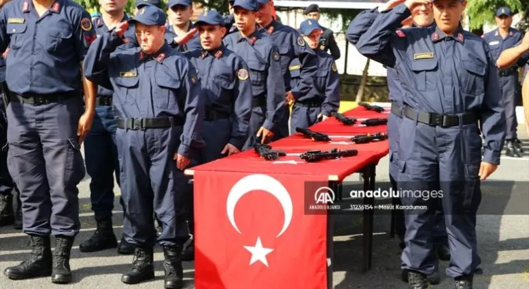 Tekirdağ'da 16 engelli genç bir günlüğüne asker oldu