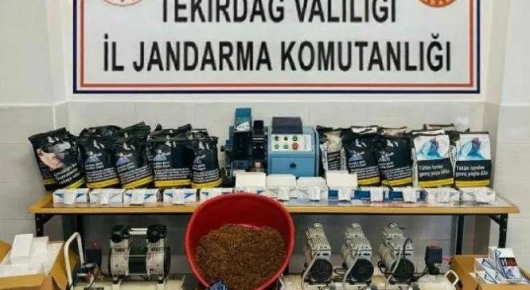 Tekirdağ'da bir evde çok sayıda makaron ve kaçak tütün ele geçirildi