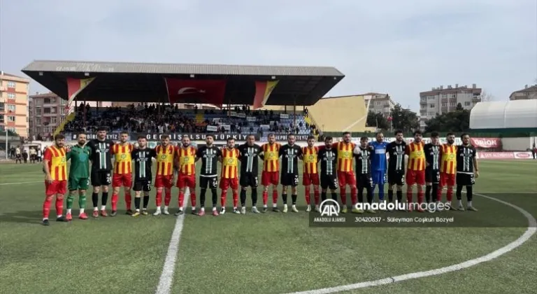 Tekirdağ'da depremzedeler yararına dostluk maçı yapıldı