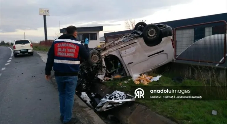 Tekirdağ'da devrilen hafif ticari aracın sürücüsü öldü