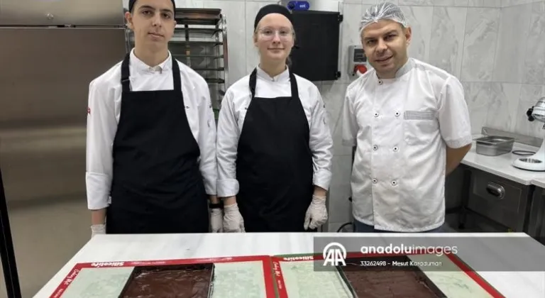 Tekirdağ'da geleceğin aşçıları çölyak hastaları için özel gıdalar hazırlıyor