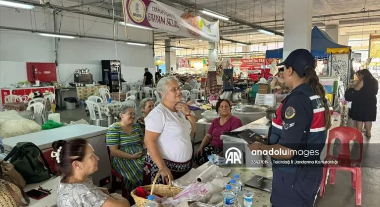 Tekirdağ'da jandarma ekiplerince kadınlara KADES uygulaması anlatıldı