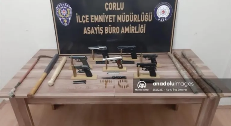 Tekirdağ'da silahlı ve sopalı kavgada 2'si polis 10 kişi yaralandı