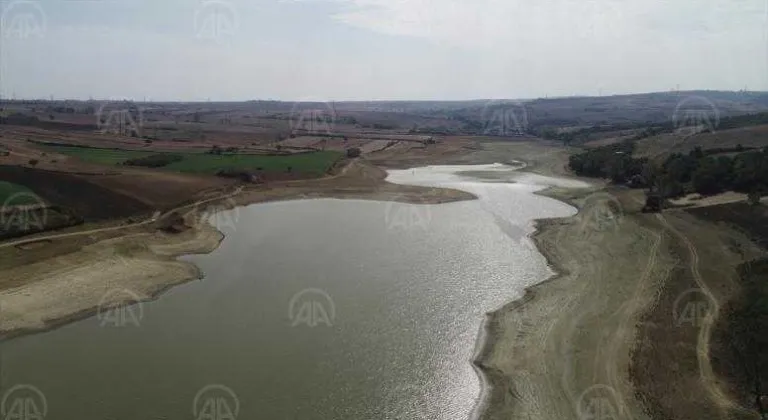 Tekirdağ'da su seviyesi azalan Bıyıkali Göleti'nden sulama durduruldu