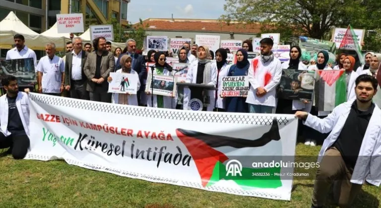 Tekirdağ'da tıp öğrencileri ve doktorlar İsrail'in Gazze'ye saldırılarını protesto etti