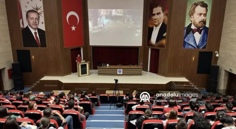 Tekirdağ'da üniversite öğrencilere teröre karşı bilgilendirildi