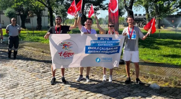   TREDAŞ ÇALIŞANLARI, DEPREMDE HAYATINI KAYBEDEN MESLEKTAŞLARI İÇİN KOŞTU