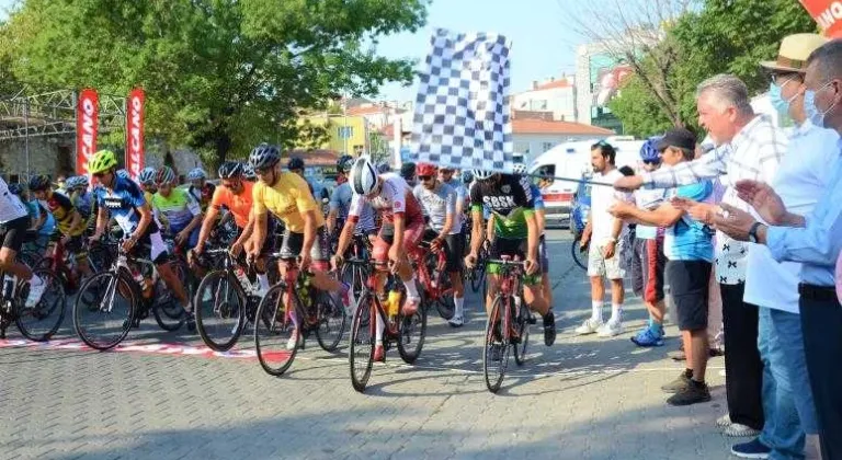 Ulu Önder adına düzenlenen yol yarışı nefes kesti!