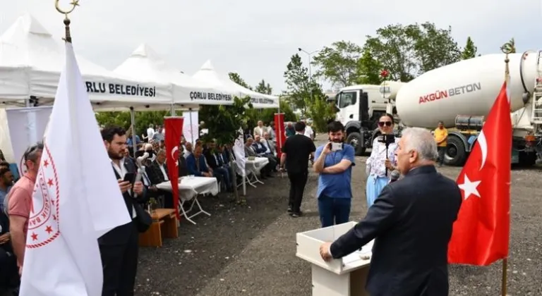 Vali Aziz Yıldırım Çorlu Devlet Hastanesi Hacı Mustafa Çakmak Cami’nin Temel Atma Töreni’ne Katıldı